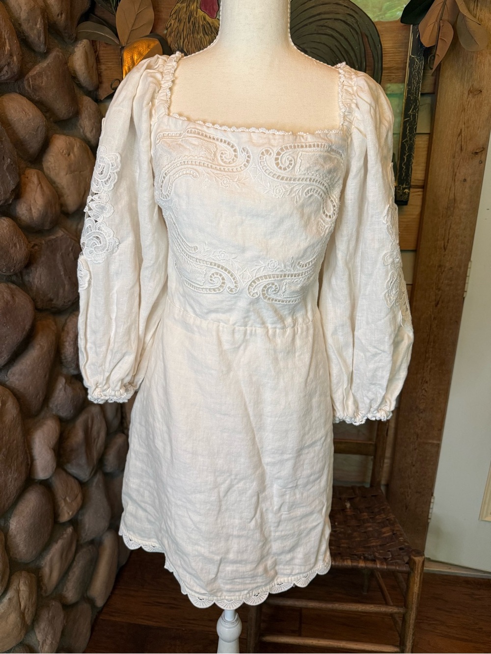 FARM Rio Cream Embroidered Square-Neck dress XL